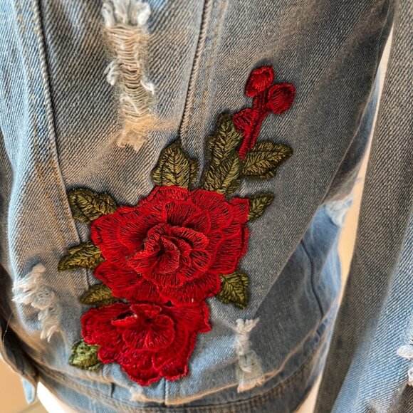 Elan Denim Jacket with Embroidered Floral Embellishments Size S - Picture 3 of 13